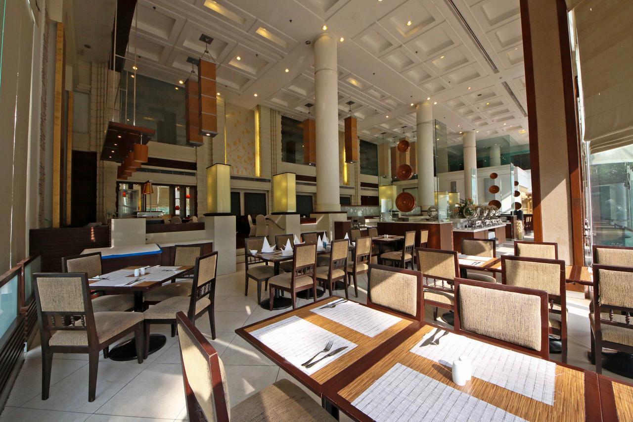 The Imperial Hotel & Convention Centre Korat Nakhonratchasima Exterior foto